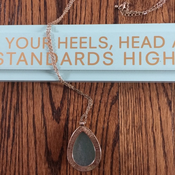 Beautiful Essential Gold Tone Necklace - Picture 2 of 4